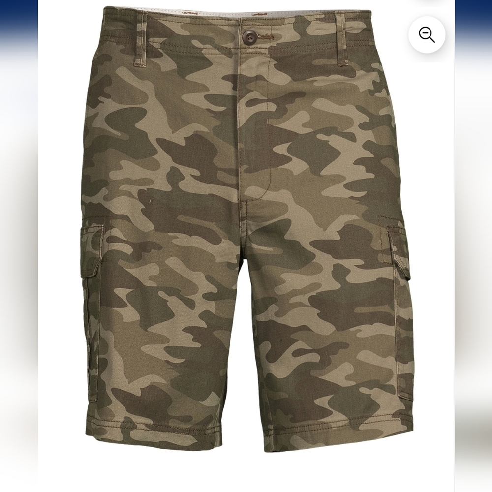 Men's Green Camouflage Cargo Shorts NWT - 46